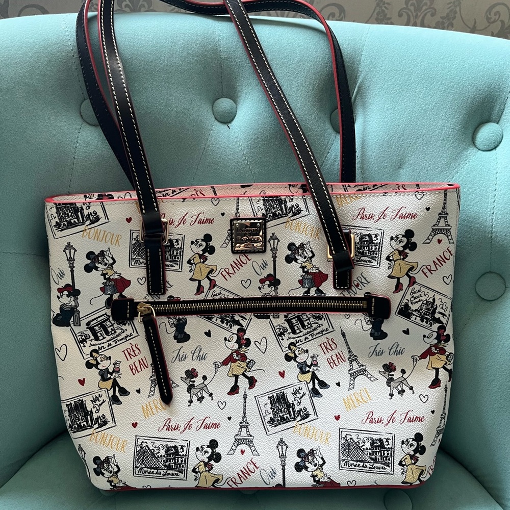 Minnie Mouse Très Chic Shopper Tote